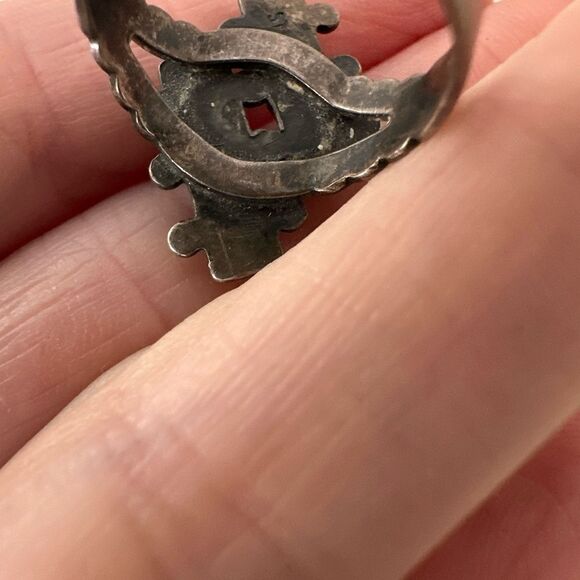 Vintage Old Navajo Snake Eye Sterling And Turquoise Ring - Picture 6 of 9